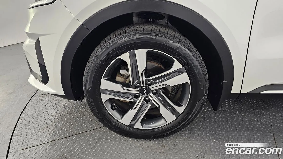 Kia Sorento — фото 10