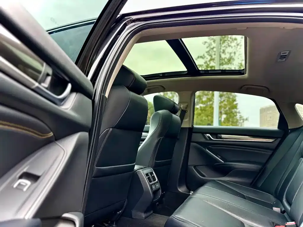 Honda Accord — фото 5