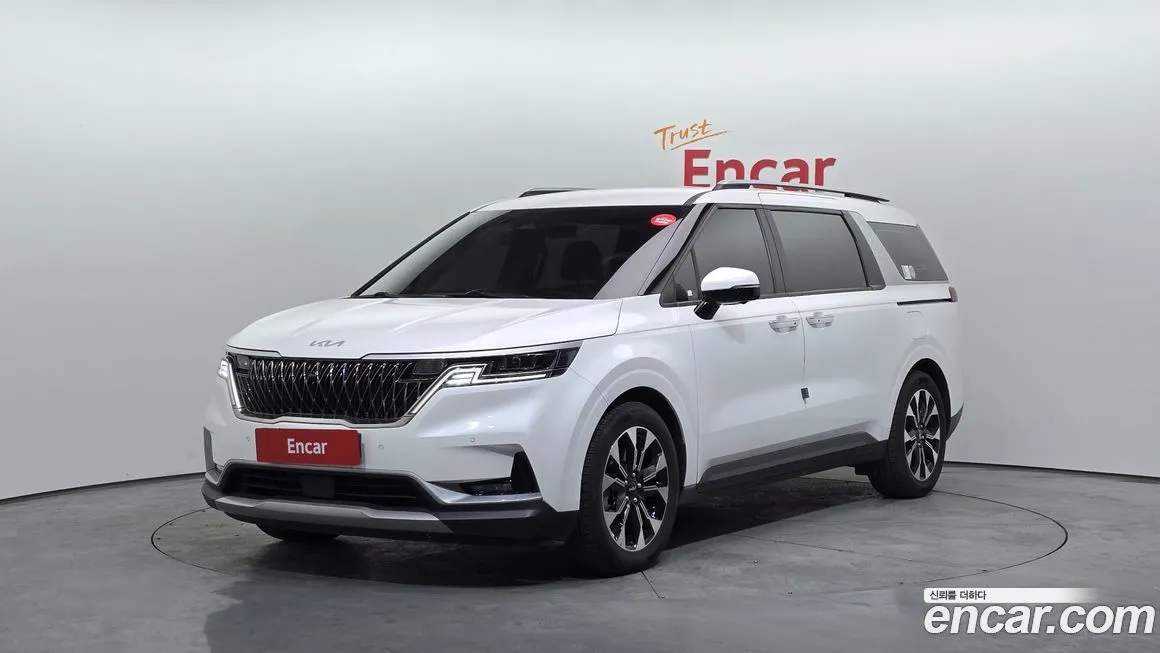 Kia Carnival — фото 1