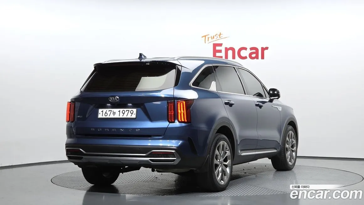 Kia Sorento — фото 6