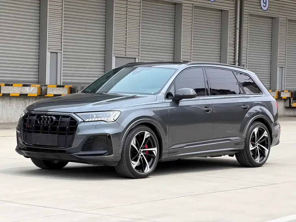 Audi SQ7 — фото 1