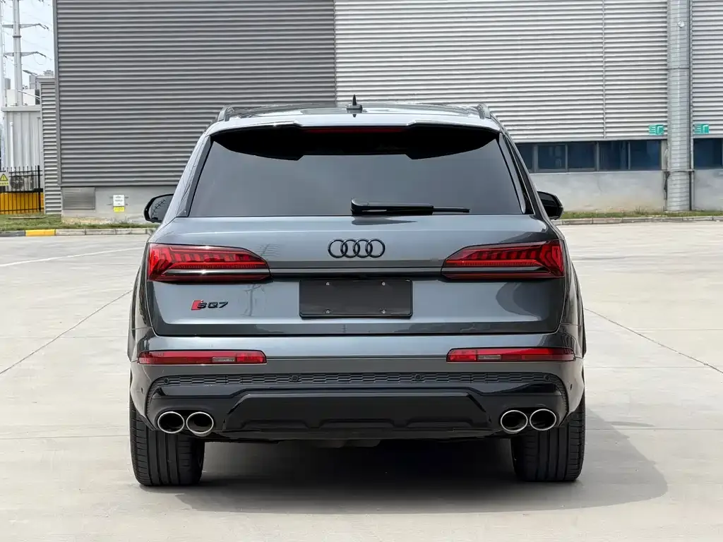 Audi SQ7 — фото 7