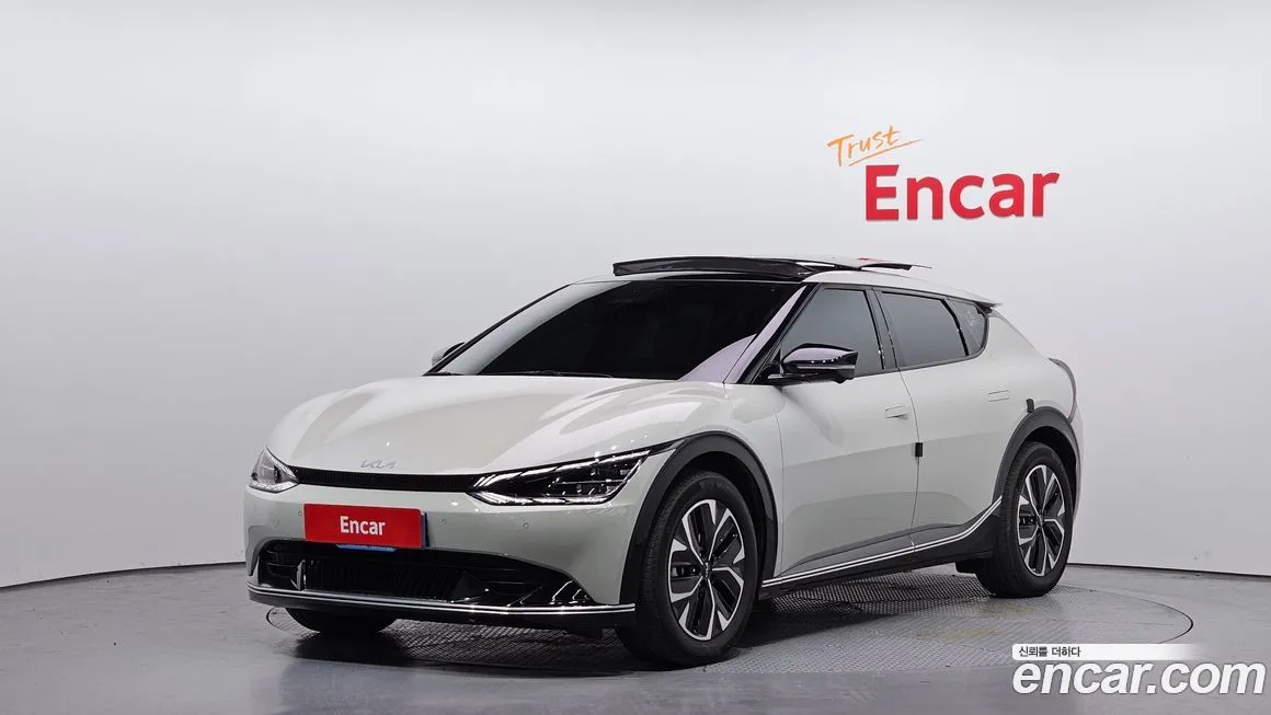 Kia EV6 — фото 1