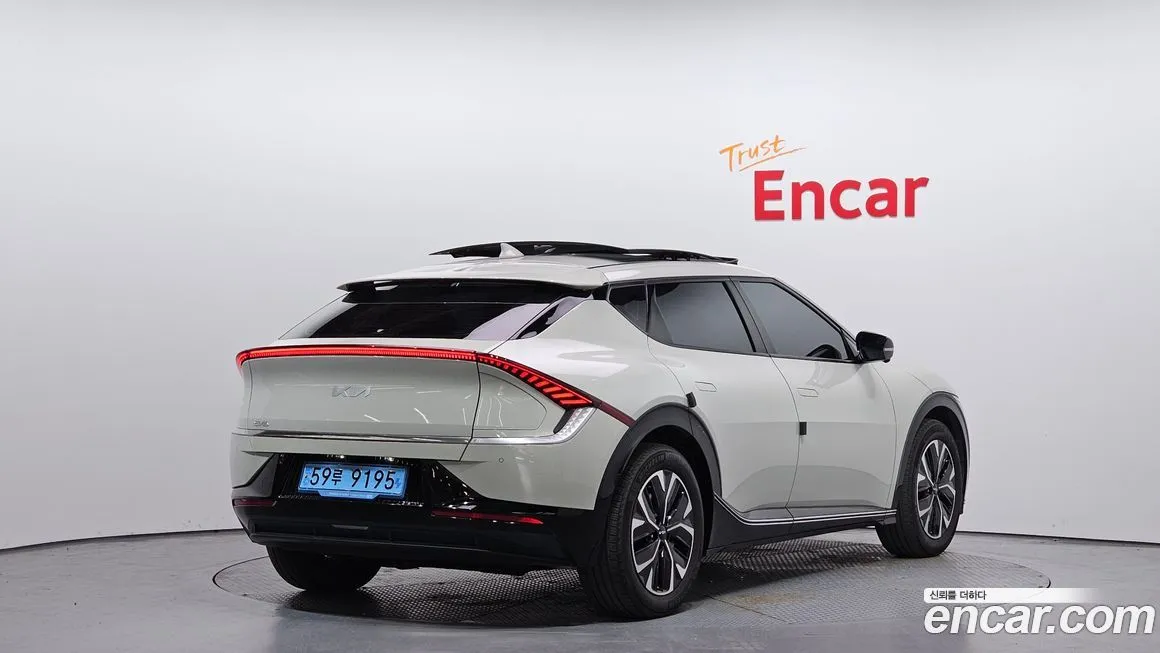 Kia EV6 — фото 9