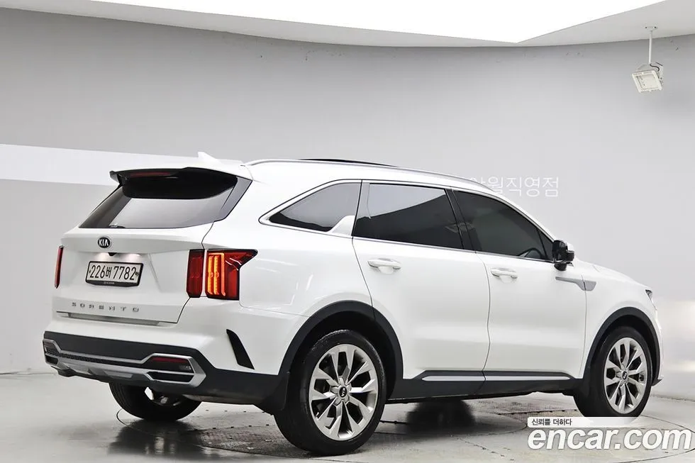 Kia Sorento — фото 5