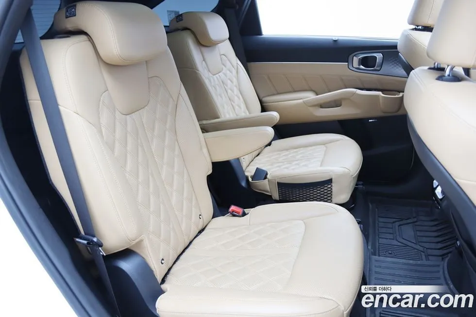 Kia Sorento — фото 4