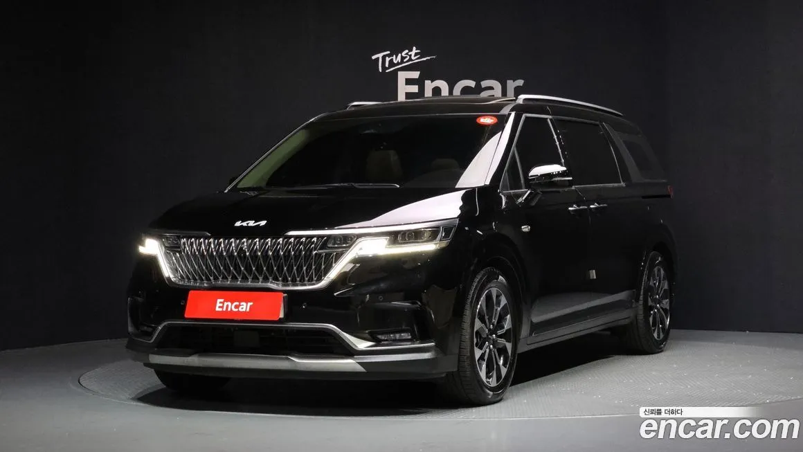Kia Carnival — фото 1