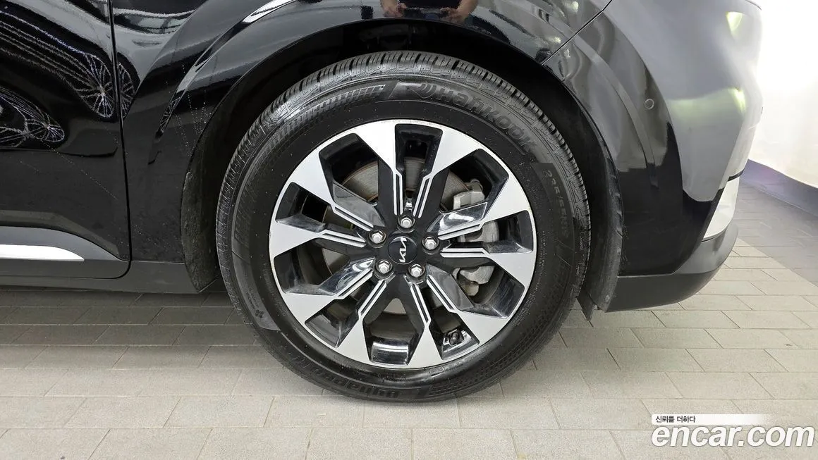 Kia Carnival — фото 10