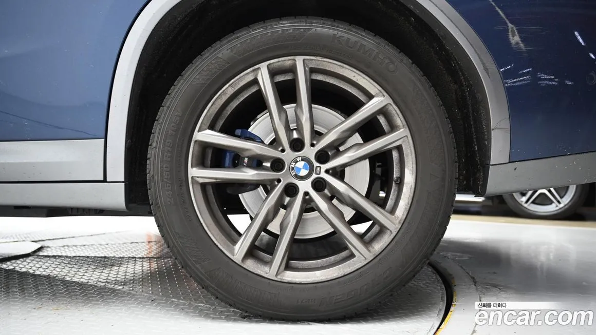 BMW X4 — фото 10