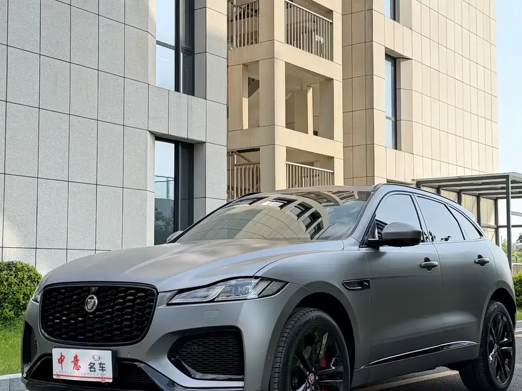 Jaguar F-PACE — фото 1