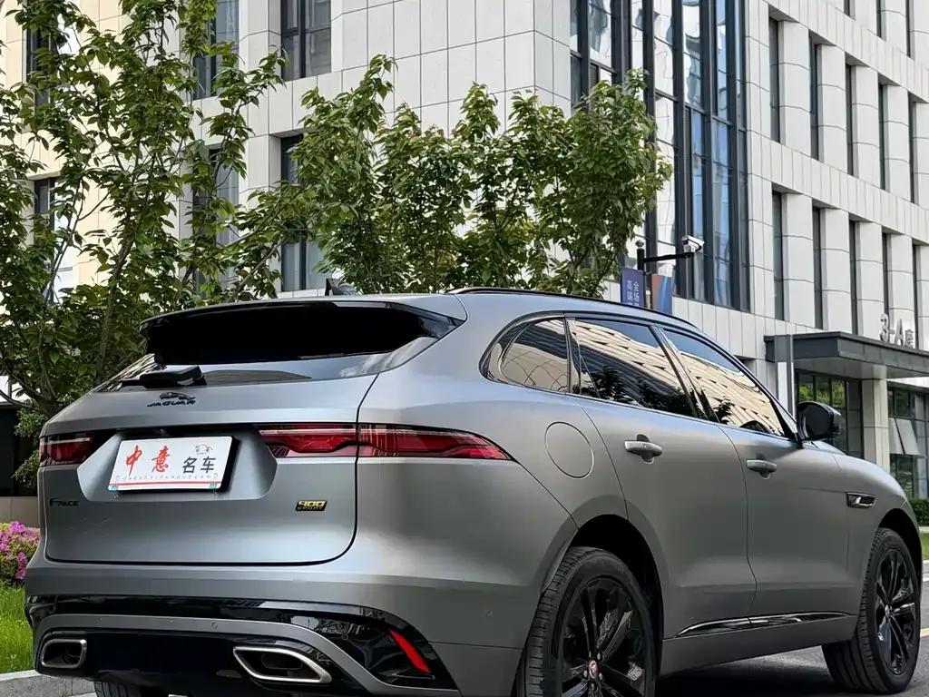 Jaguar F-PACE — фото 8