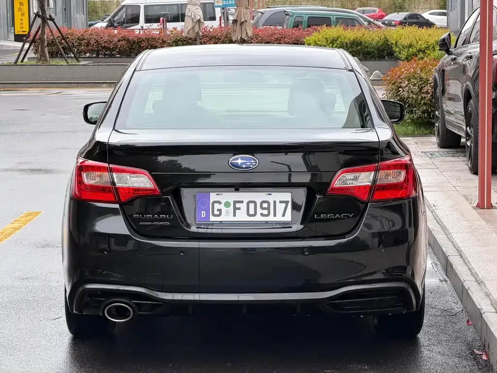 Subaru Legacy — фото 9