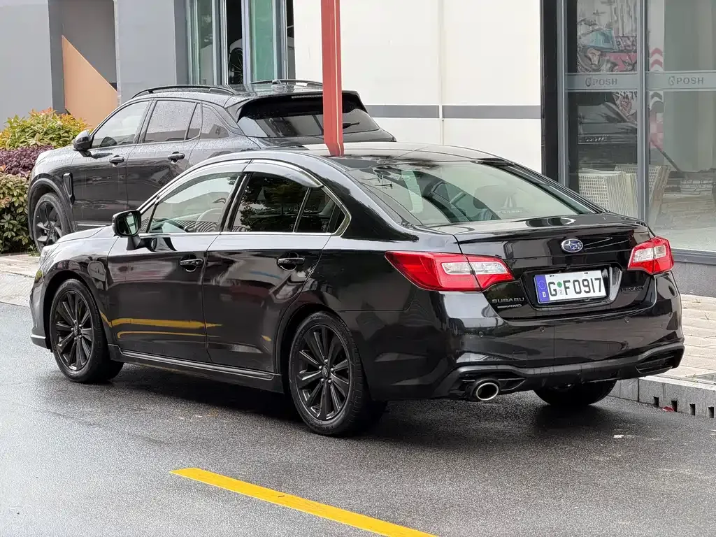 Subaru Legacy — фото 8