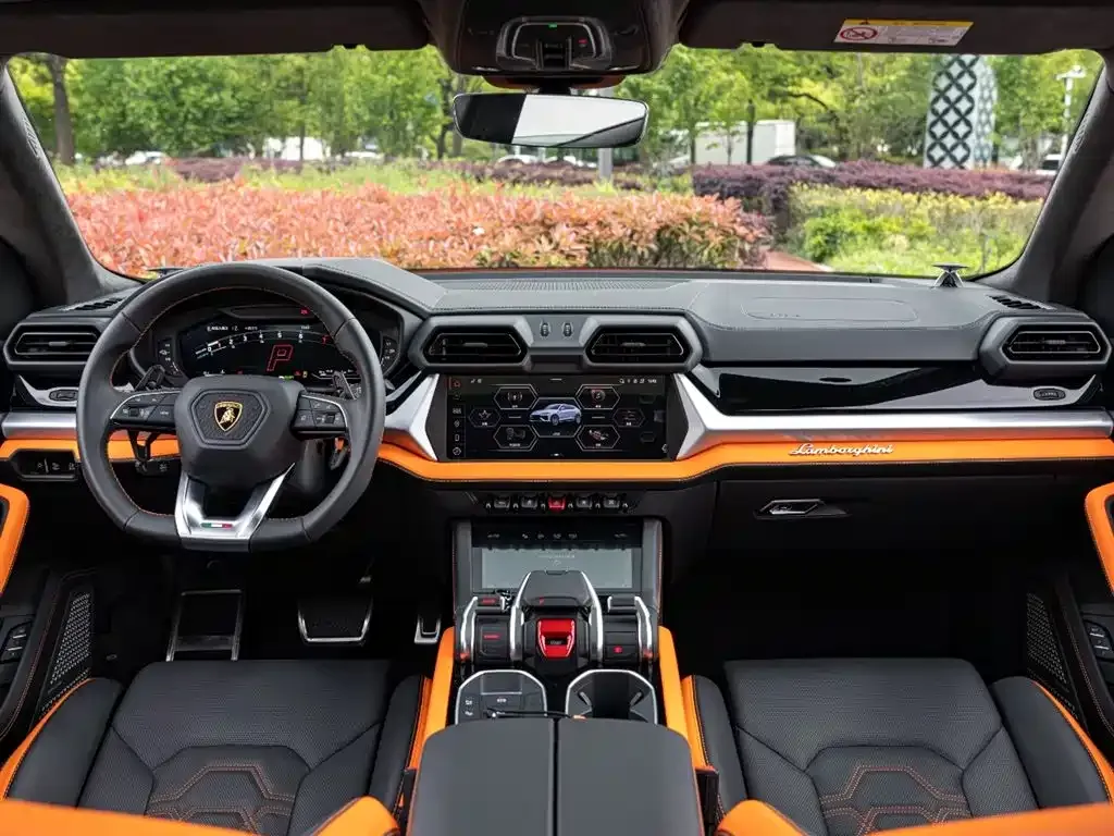 Lamborghini Urus SE — фото 4