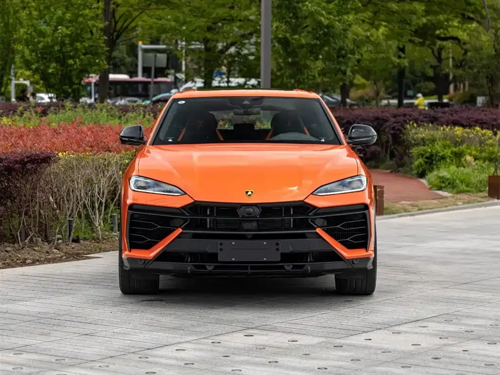 Lamborghini Urus SE — фото 9