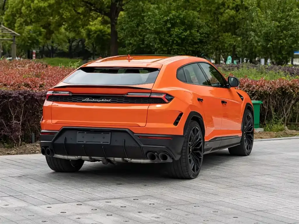 Lamborghini Urus SE — фото 5