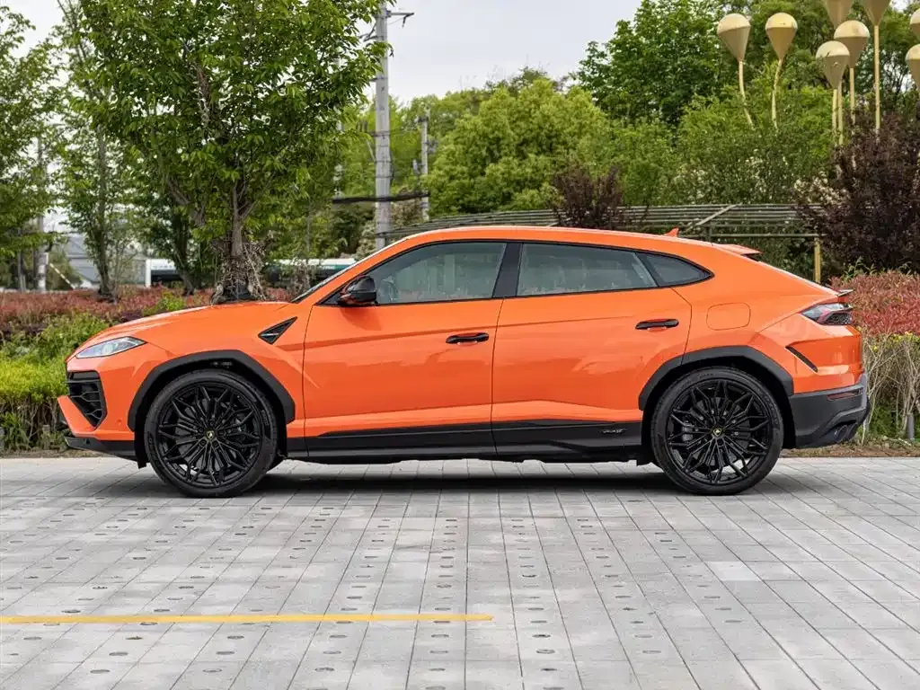 Lamborghini Urus SE — фото 8