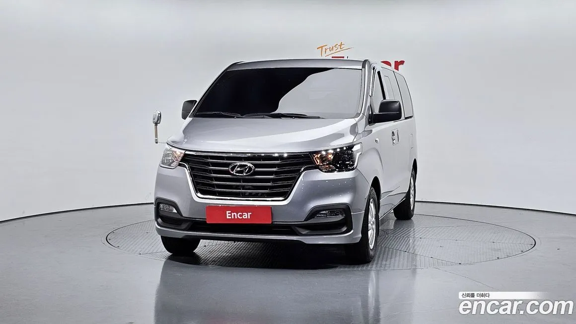 Hyundai Starex — фото 10