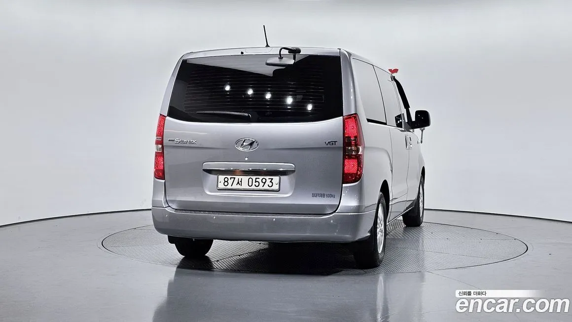 Hyundai Starex — фото 7