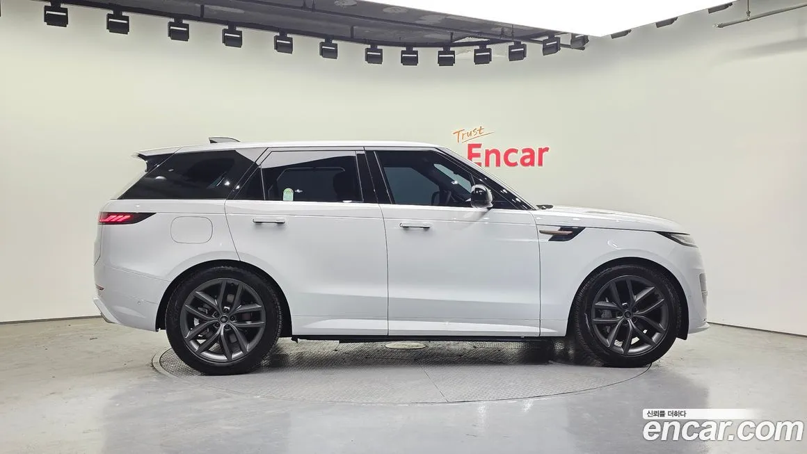 Land Rover Range Rover Sport — фото 10