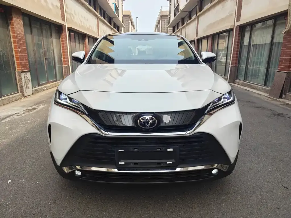 Toyota Harrier — фото 4