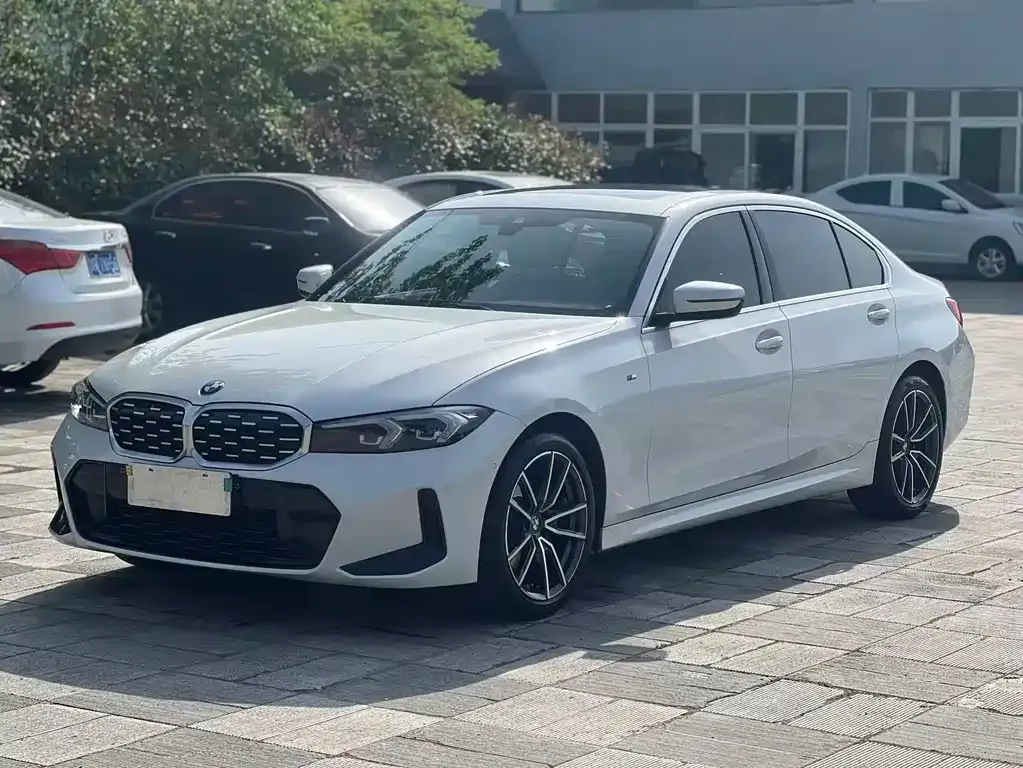 BMW 3 Series — фото 1