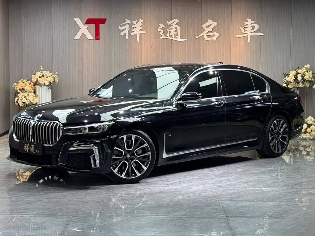 BMW 7 Series — фото 1