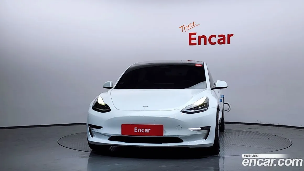 Tesla Model 3 — фото 5