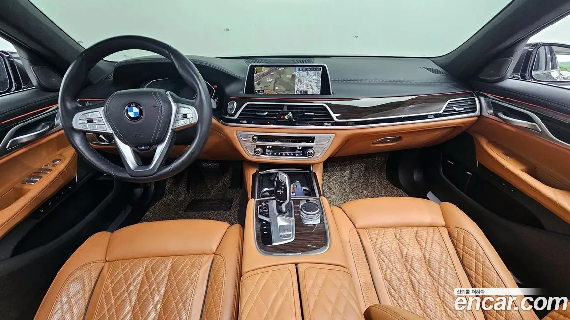 BMW 7-Series — фото 10