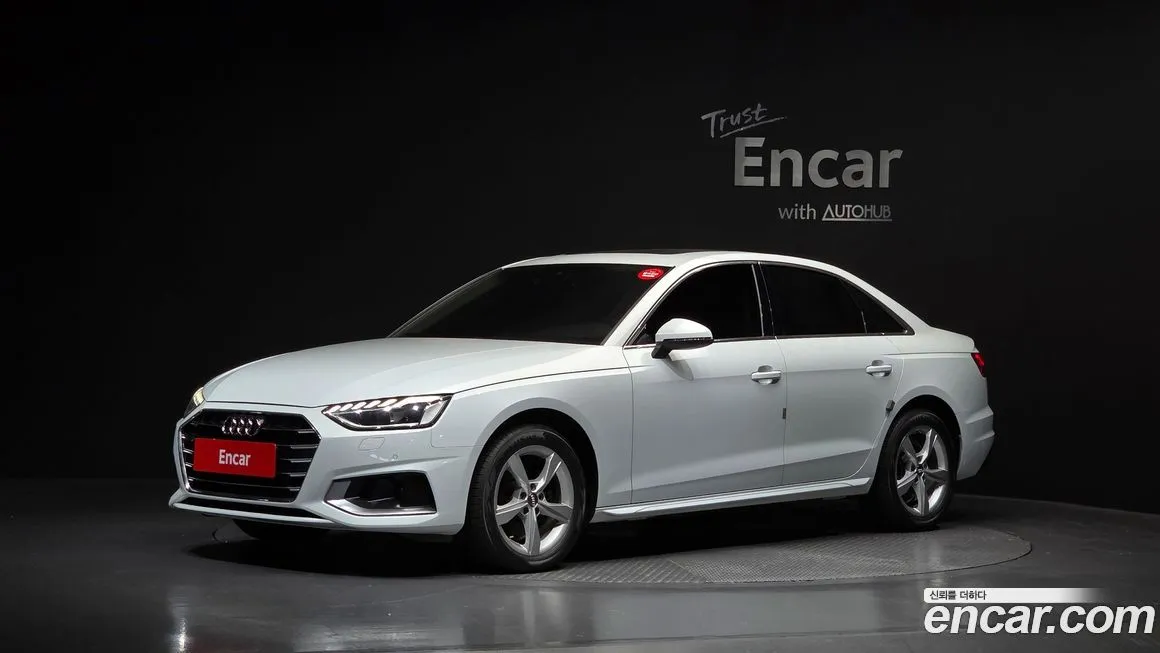 Audi A4 — фото 1