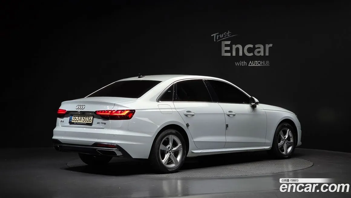 Audi A4 — фото 2