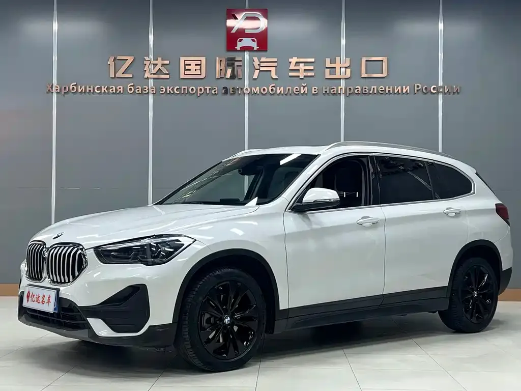BMW X1 — фото 1