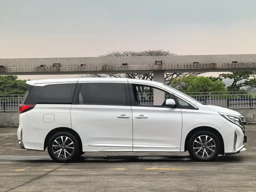 GAC Motor Trumpchi M8 — фото 3