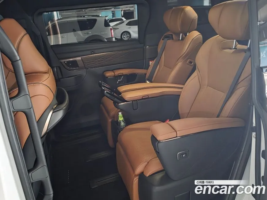 Toyota Alphard — фото 7