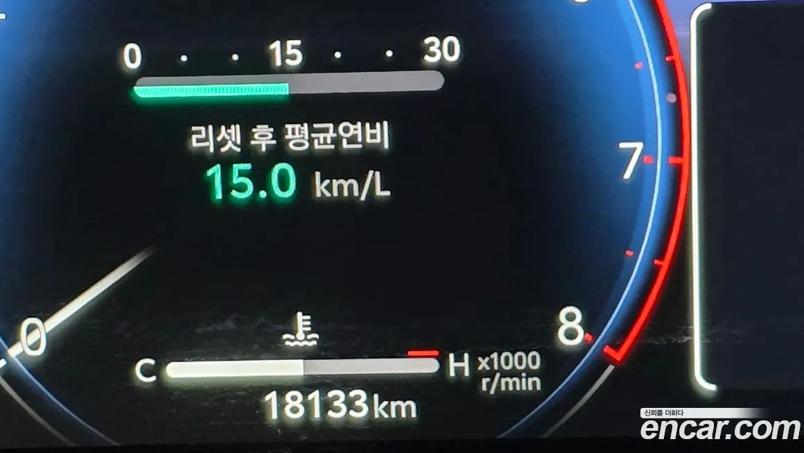 Toyota Alphard — фото 4