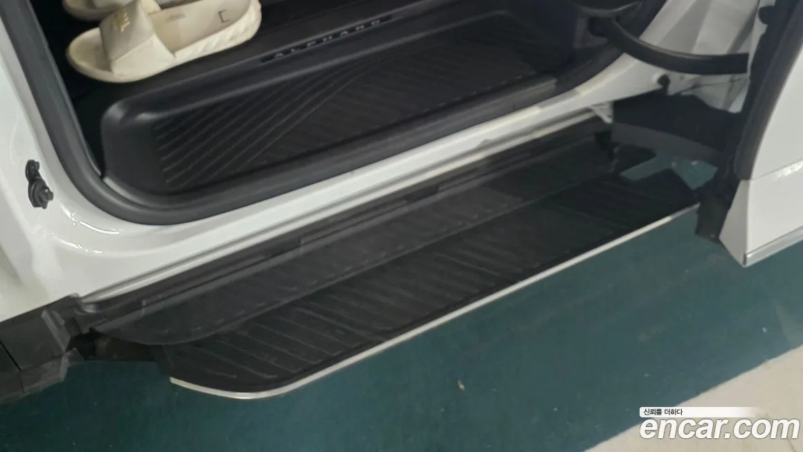 Toyota Alphard — фото 3