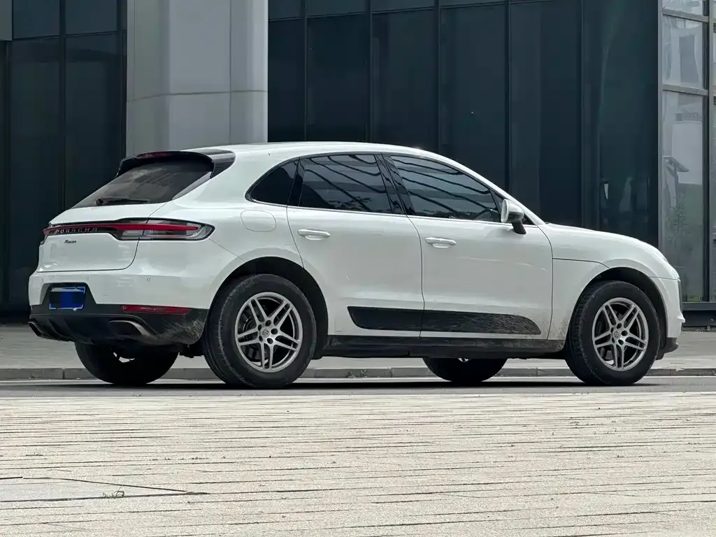 Porsche Macan — фото 7