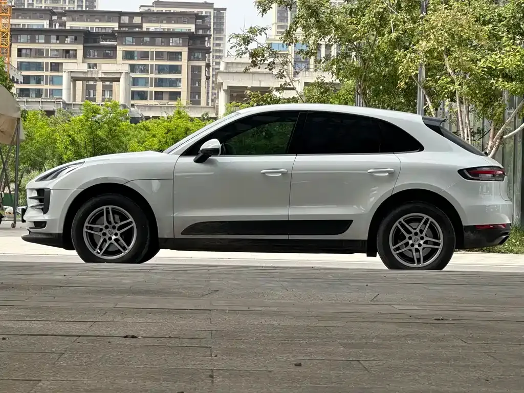 Porsche Macan — фото 8