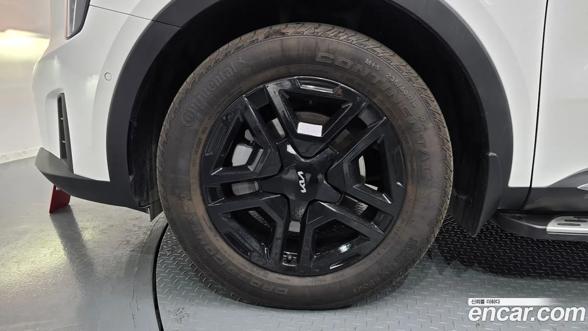 Kia Sorento — фото 9