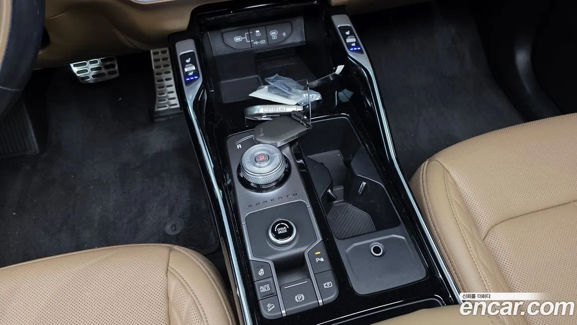 Kia Sorento — фото 8