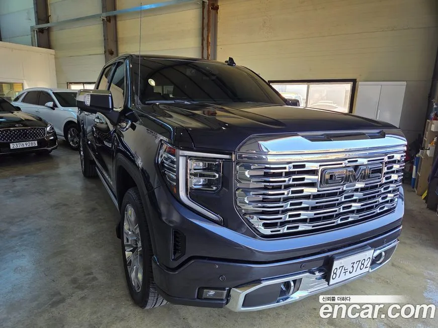 GMC Sierra — фото 10