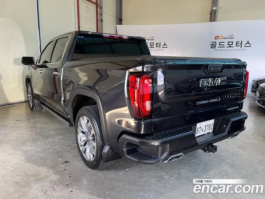 GMC Sierra — фото 9