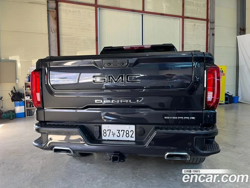GMC Sierra — фото 7