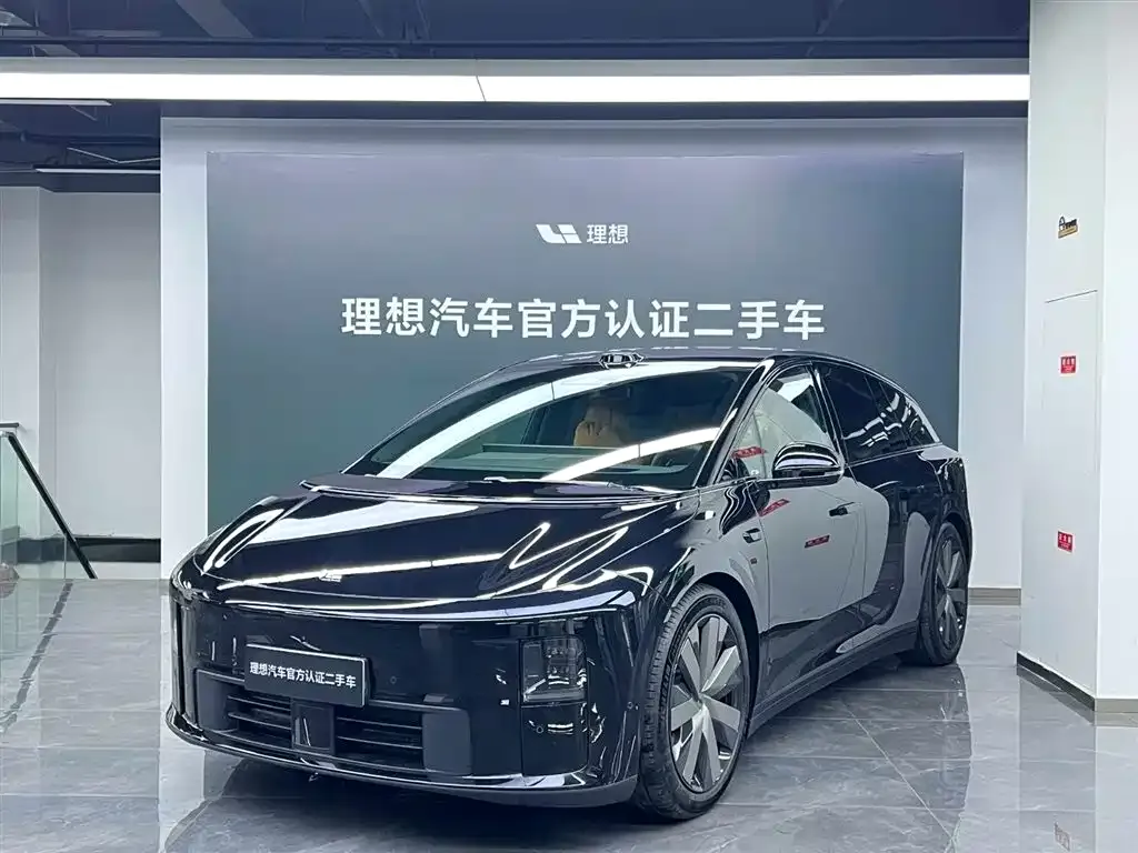 Li Auto i6 — фото 1
