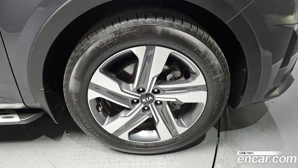 Kia Sorento — фото 7
