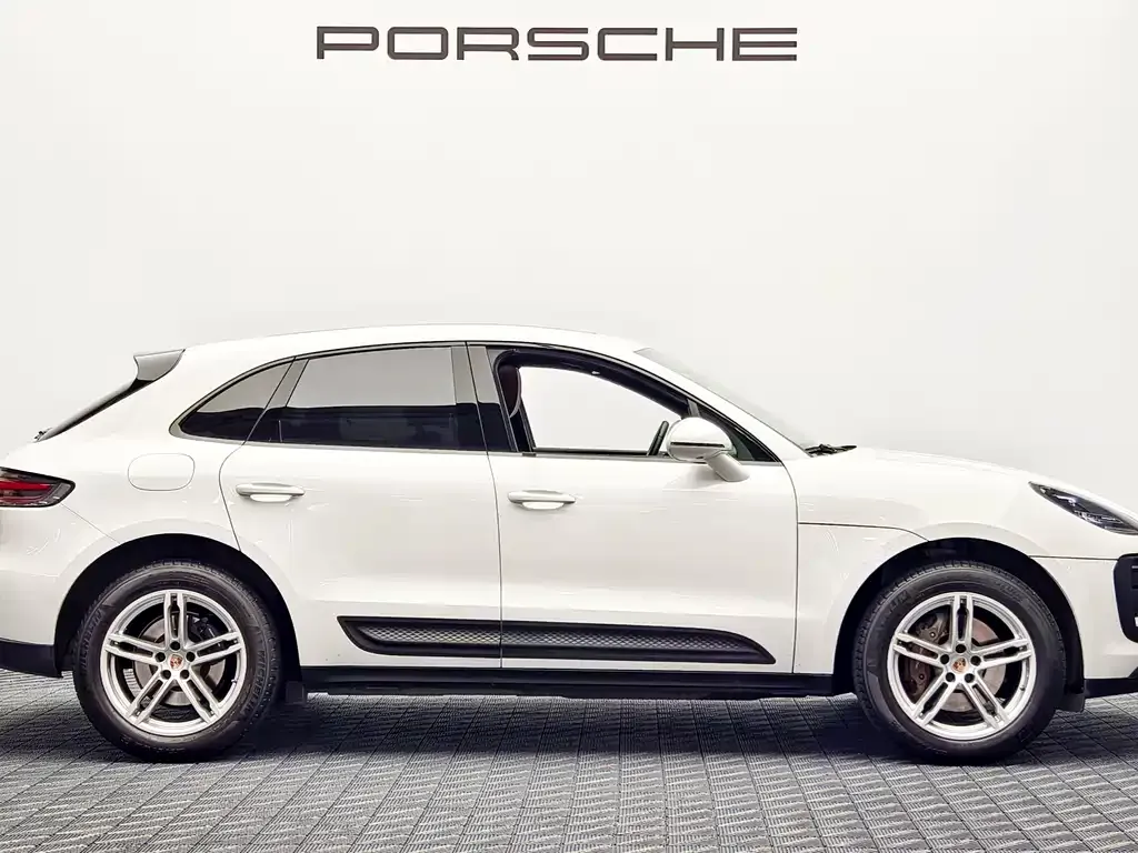 Porsche Macan — фото 9
