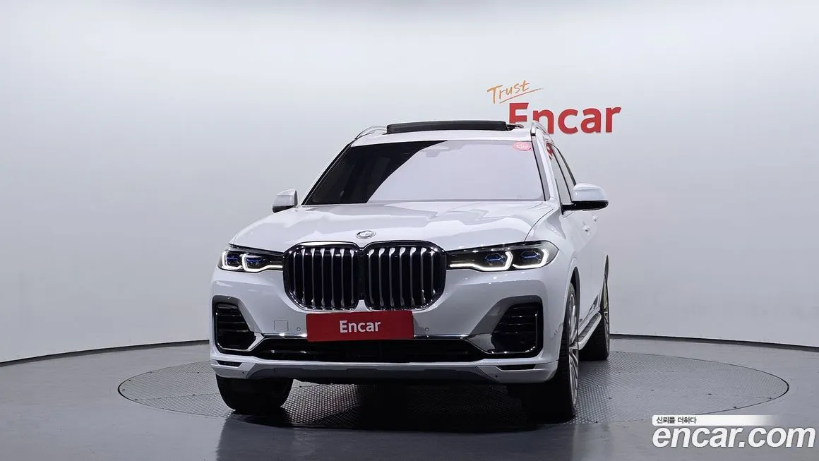 BMW X7 — фото 2