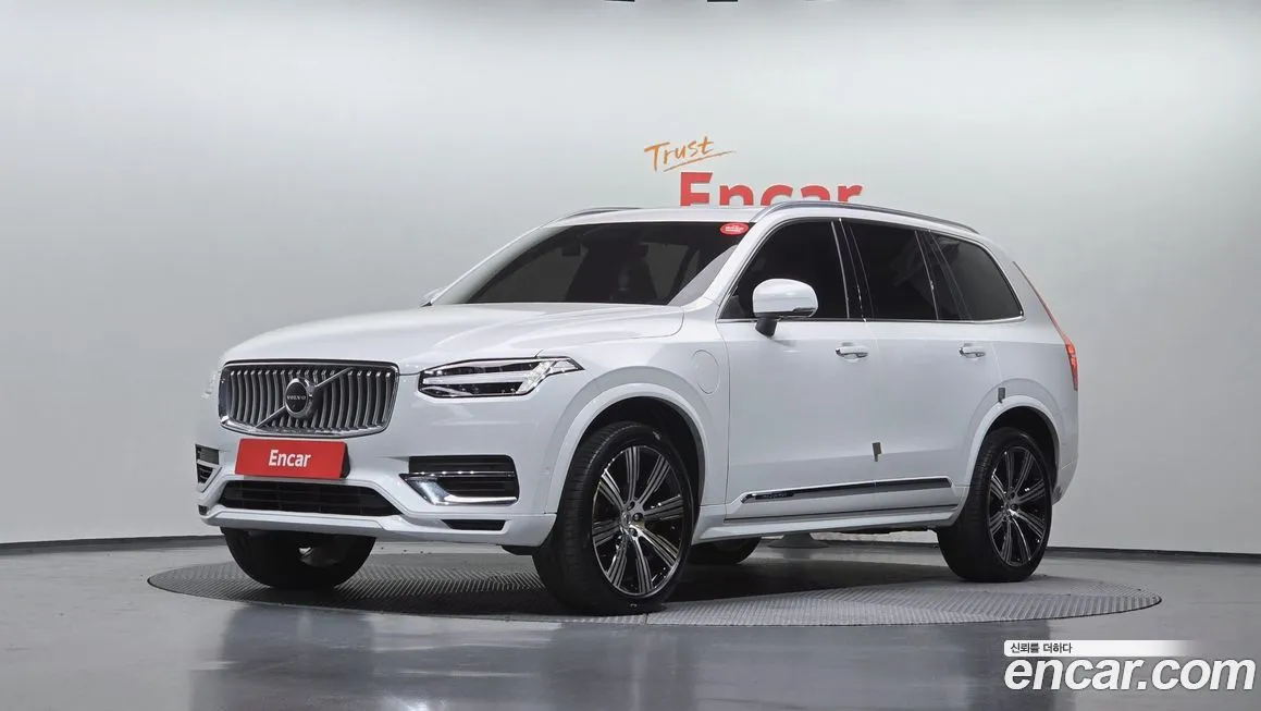 Volvo XC90 — фото 1