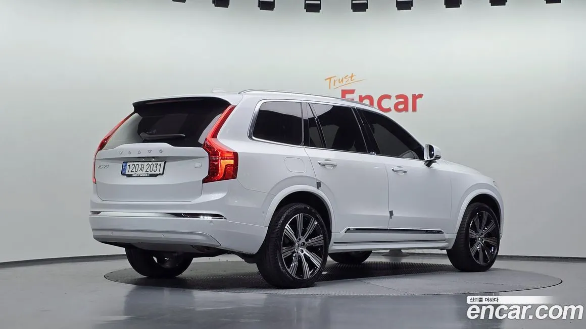 Volvo XC90 — фото 6