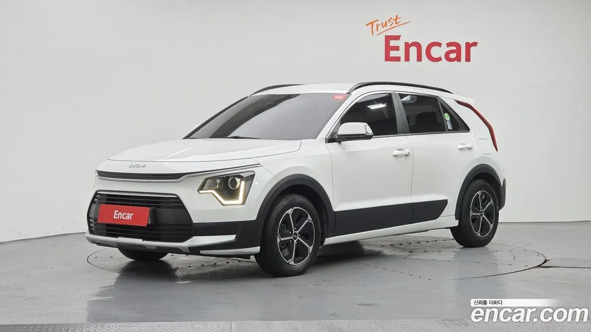 Kia Niro — фото 1